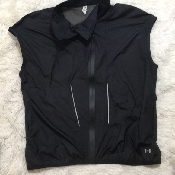 UNDER ARMOUR RUNNING JACKET/VEST - Picture 2 of 4